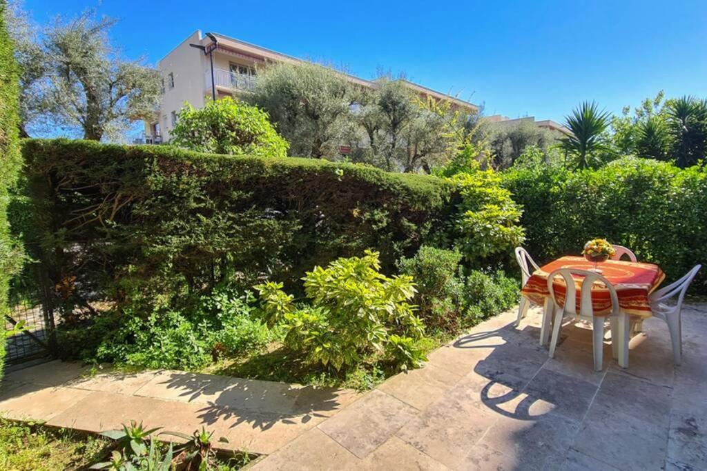 Casalionelantibes 70 Sqm Apartment With Garden And Parking Exteriér fotografie